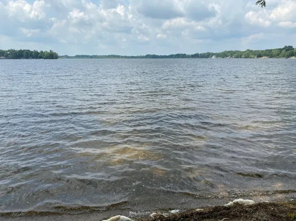 4953 Loon Dr, Delton, MI 49046