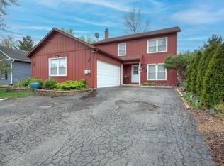 1N232 Main St, Glen Ellyn, IL 60137