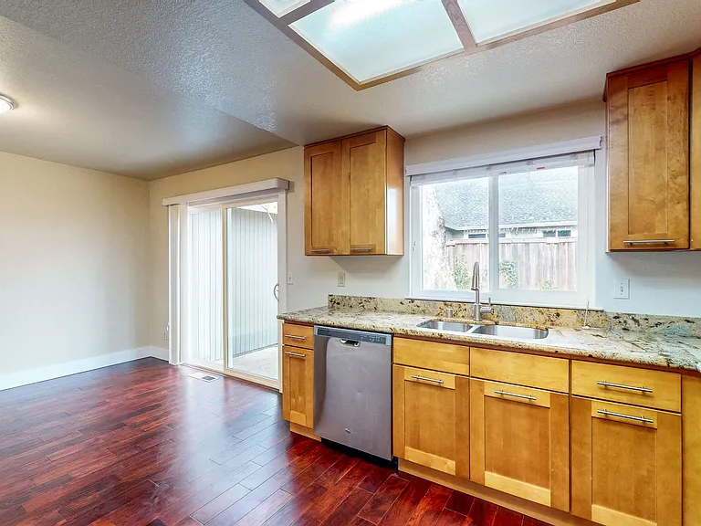 2135 Pebblewood Ct — Photo 23