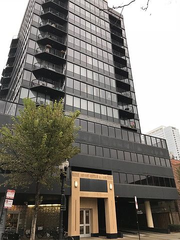 1st image of 1309 N Wells St APT 806