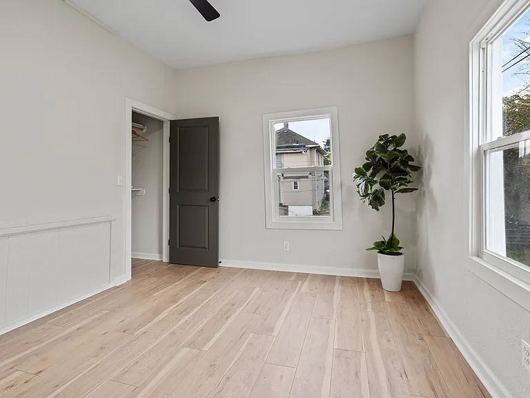 515 Elizabeth Ave #3 — Photo 3