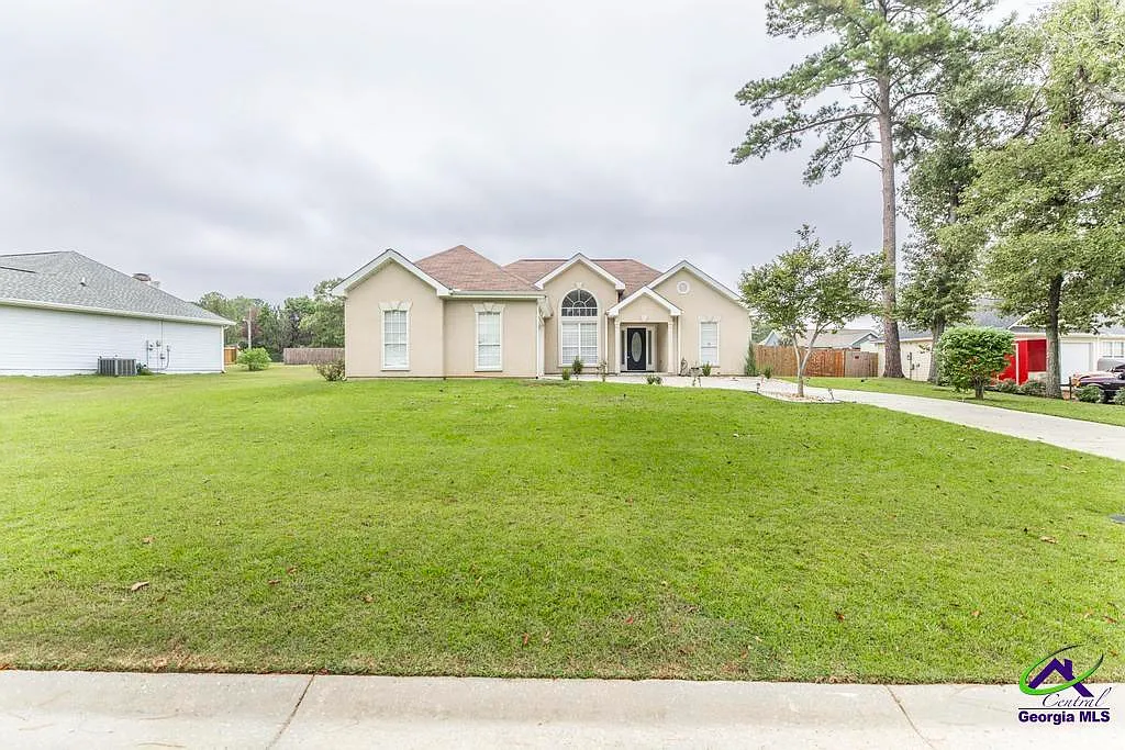 3 bed, 2.0 bath, 1508 sqft, $1,875 — Photo 1