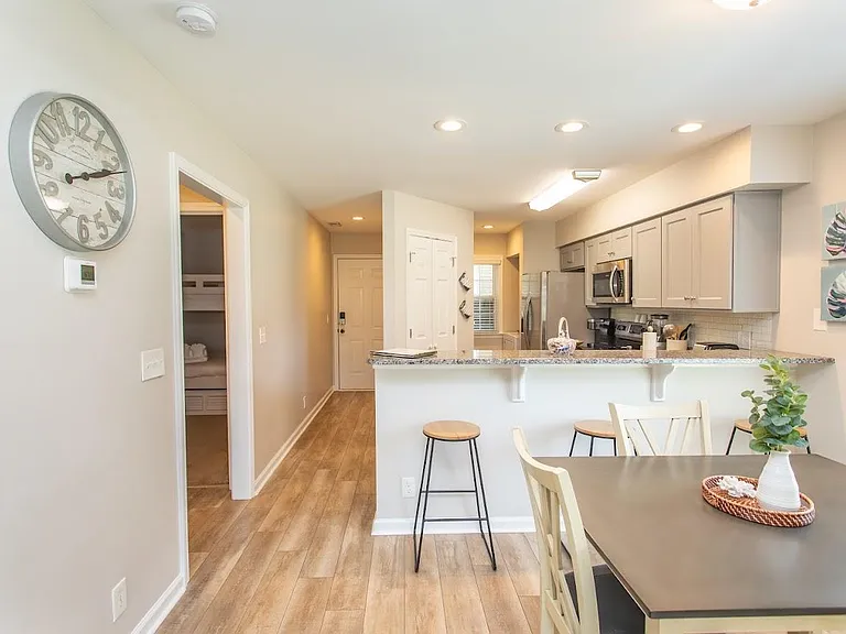 665 Tupelo Ln — Photo 25