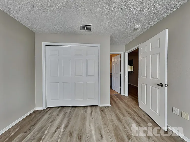 1910 Lillian Ave — Photo 7