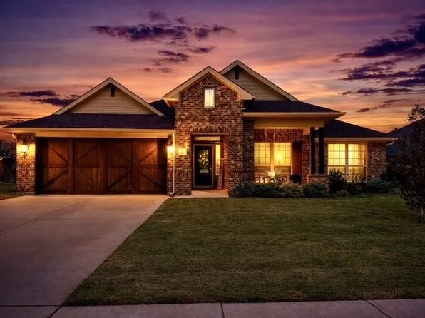 3213 Shoreline Dr, Burleson, TX 76028