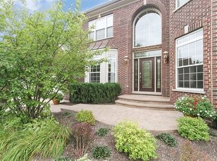 573 W Ruhl Rd, Palatine, IL 60074