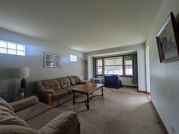 2nd image of 6639 S Knox Ave
