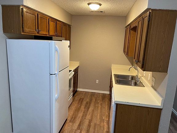 2nd image of 319 SE 3rd St