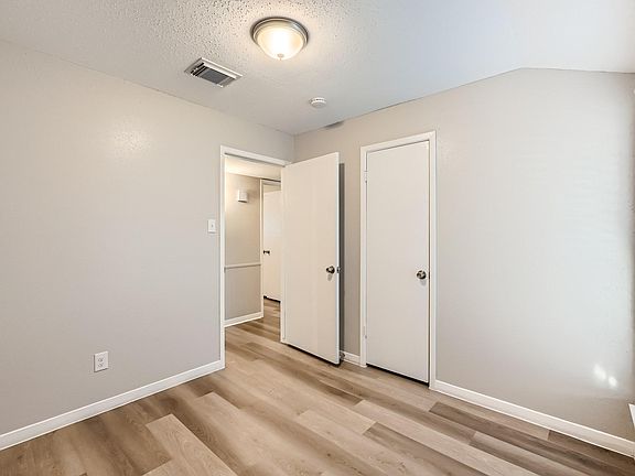 4th image of 7402 Battlewood Dr