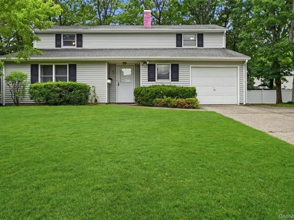 2 Cub Road, South Setauket, NY 11720
