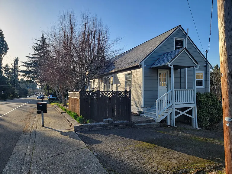 8385 SW Avery St #101 — Photo 3