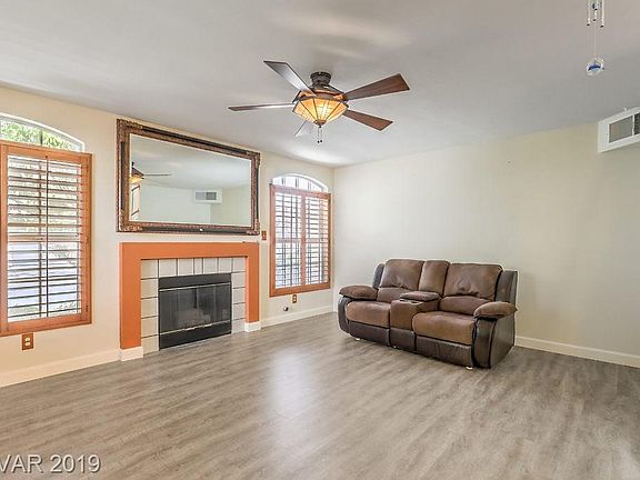 3rd image of 8445 Blue Island Ave