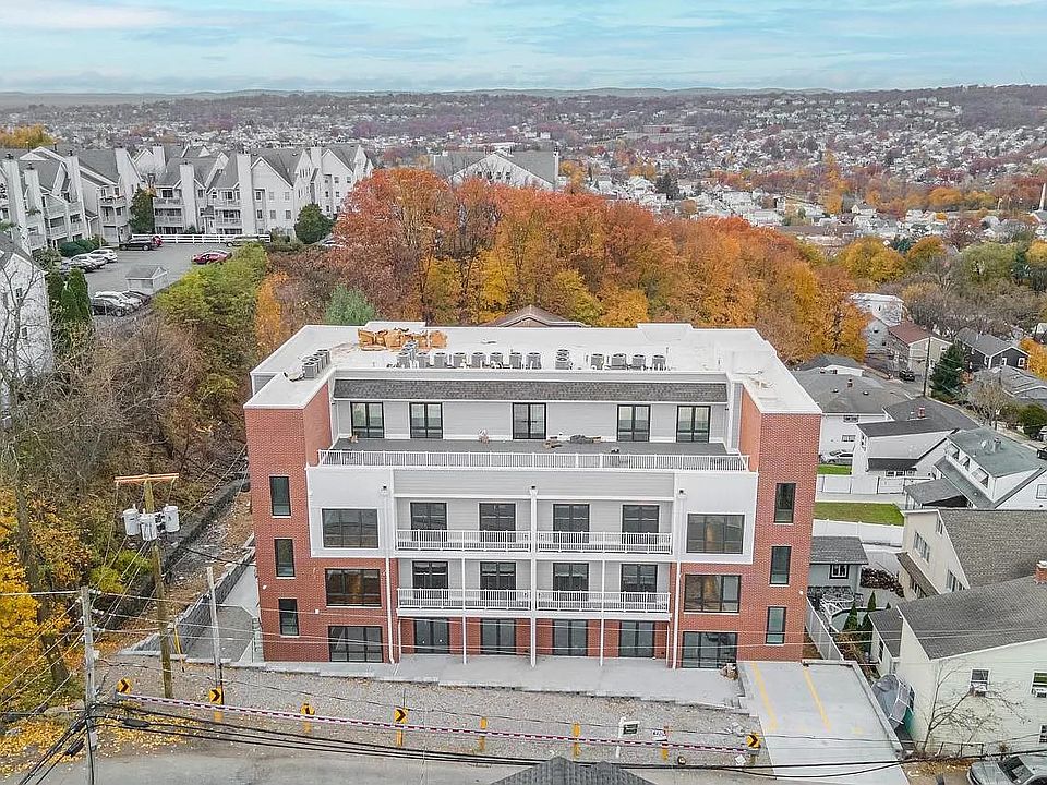 1st image of 318 Dixon Ave #403