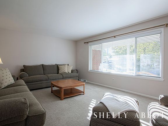 5th image of 6918 Mildred Ave SE