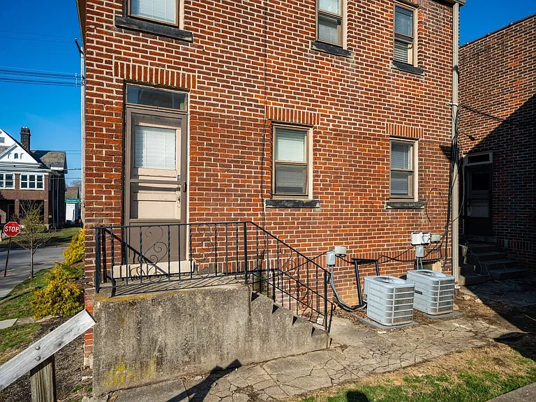 838 Dennison Ave — Photo 17