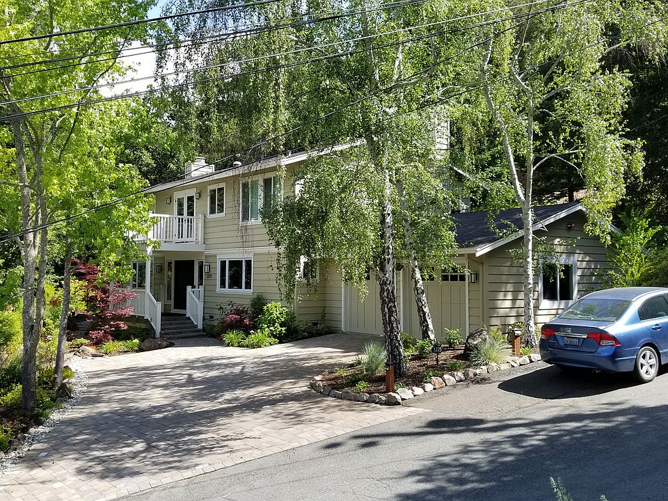 Front driveway w/ side pkng