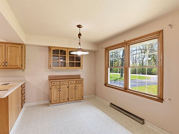 5th image of 3288 Oakridge Rd