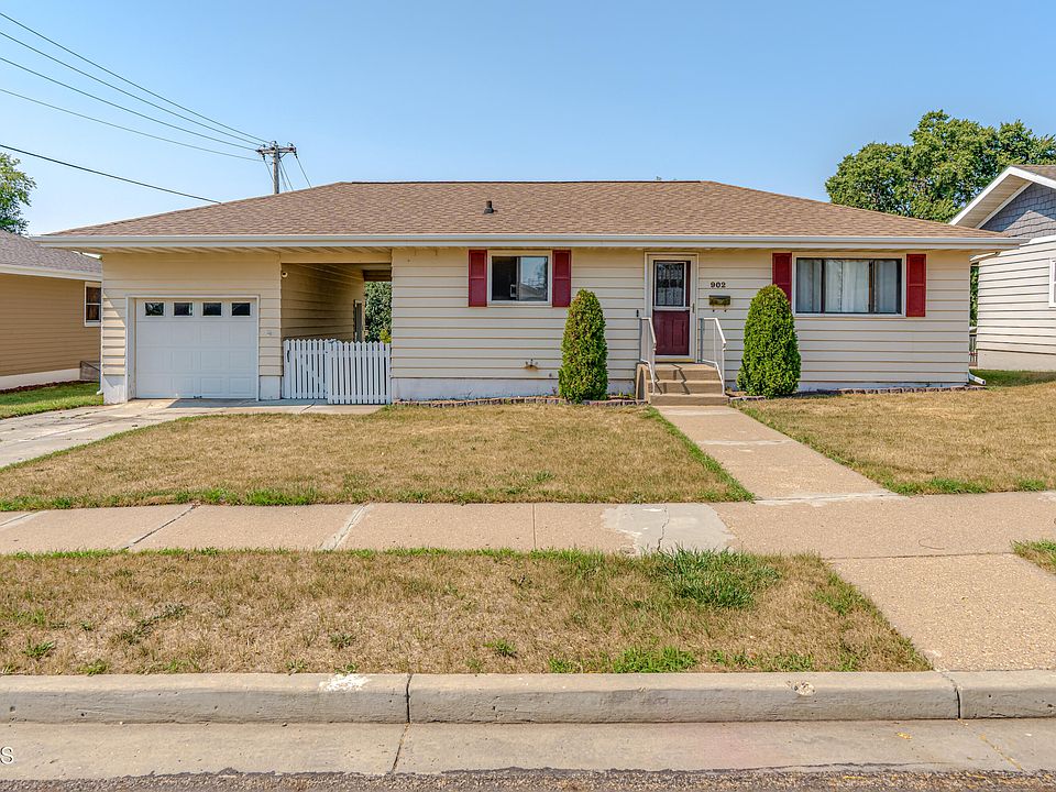 1st image of 902 N 28th St
