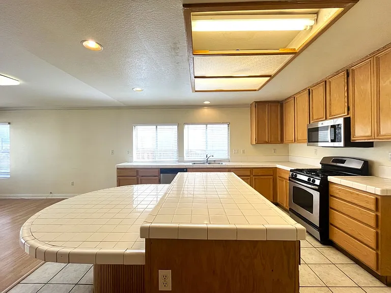 635 Shenandoah Rd — Photo 10