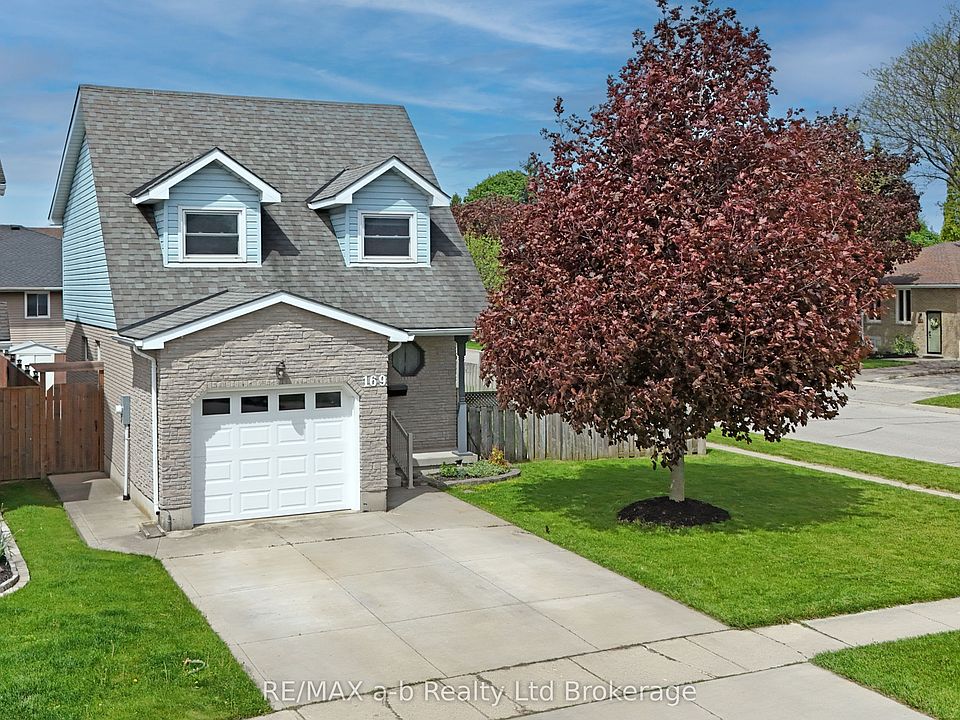 1st image of 169 Diefenbaker Dr