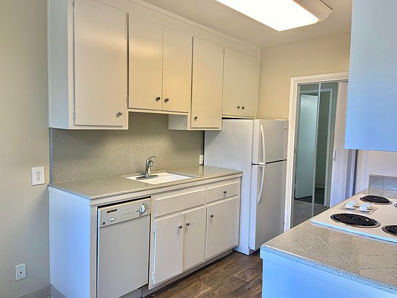 5th image of 22 Coleman Pl #6