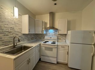 356 E Merrimack St #7, Lowell, MA 01852