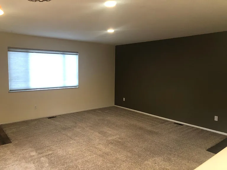 Upper Living Area and Entry