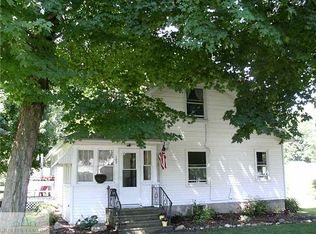 102 E Ellsworth St, Bellevue, MI 49021