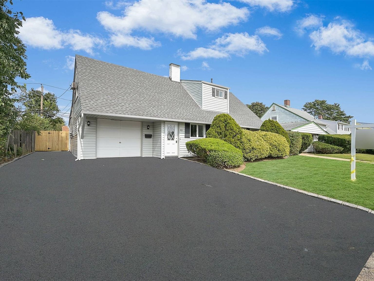 63 Universe Drive, Levittown, NY 11756 Zillow