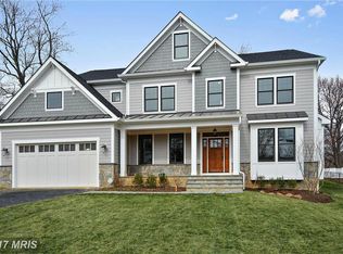 512 Stephen Cir SW, Vienna, VA 22180