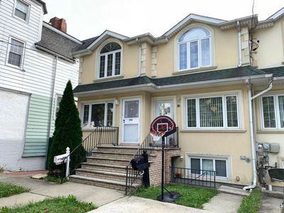 72 B Townsend Ave, Staten Island, NY, 10304