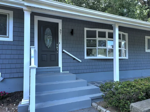 37 Mohawk Drive, Norwalk, CT 06851