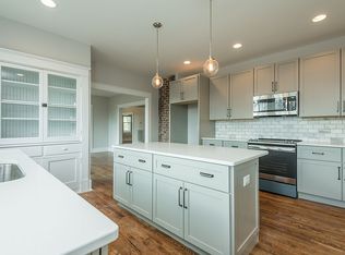 701 Gresham Rd, Knoxville, TN 37918