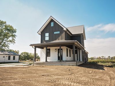 652 S Main St, Whitestown, IN, 46075