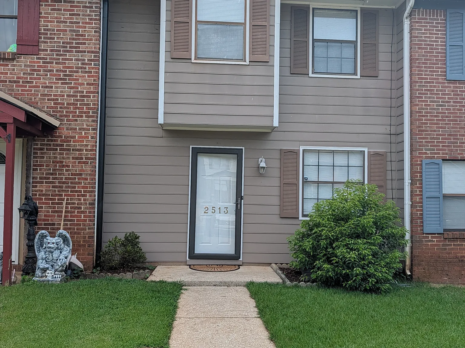 2 bed, 1020 sqft, $1,200 — Photo 1