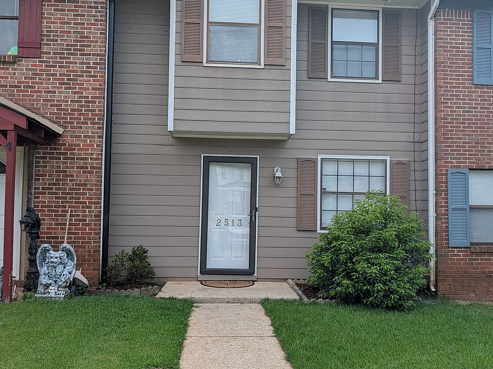1st image of 2513 Hampstead Dr