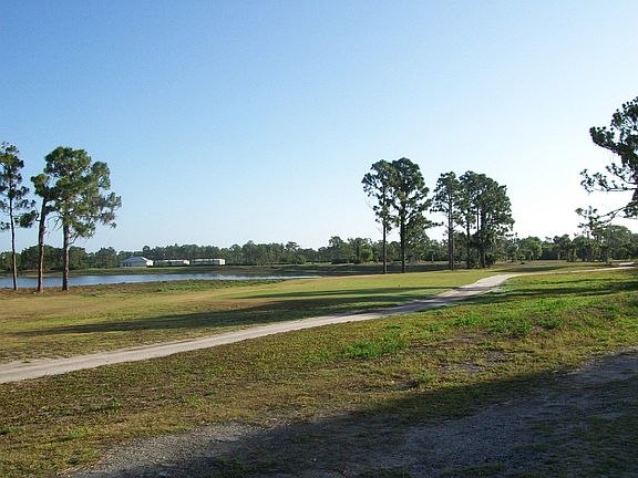 Golf Course/Lake View