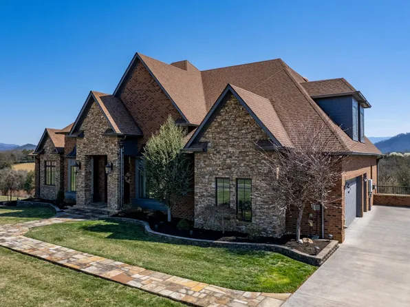 1919 Legend View Ct, Sevierville, TN 37862