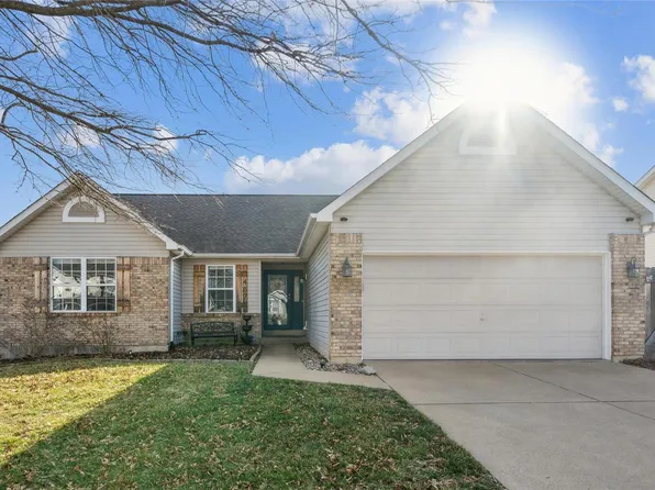 487 Winter Park Dr, O'Fallon, MO 63366