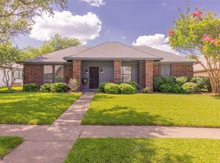 2305 Crystal Creek Ln, Garland, TX