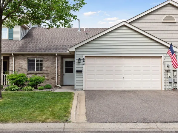 662 Monn Ave, Vadnais Heights, MN 55127