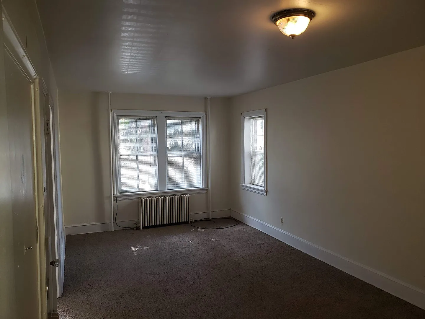 chv-002 ; 530 High Street — Photo 2
