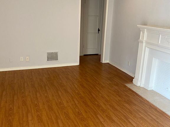 2nd image of 840 S Sherbourne Dr #1/2