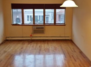 2656 30th St APT 2R, Astoria, NY 11102