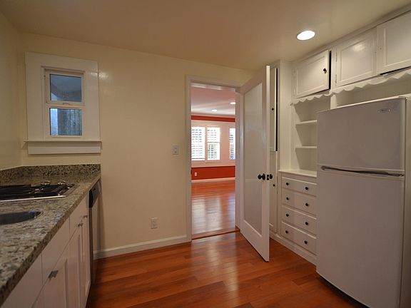 4th image of 2317 29th Ave #A