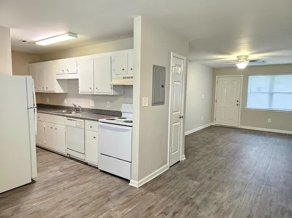 Stonegate Apartments