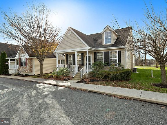 2nd image of 406 Winterberry Dr