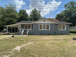 302 E Mitchell St, Adel, GA 31620