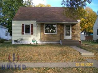 3232 Summit St, Sioux City, IA 51104