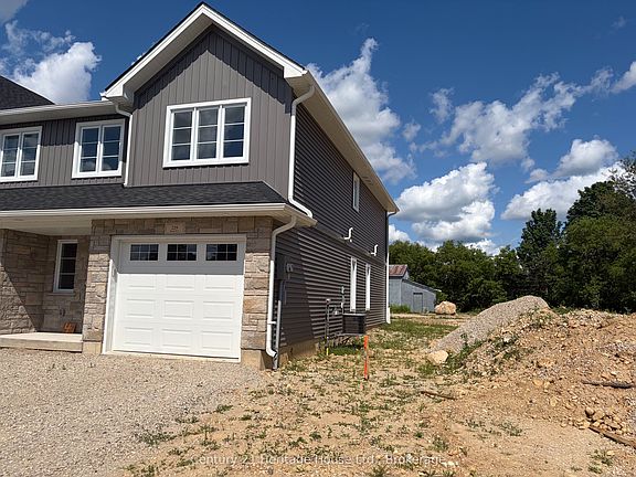 2nd image of 229 Bruce St S #4